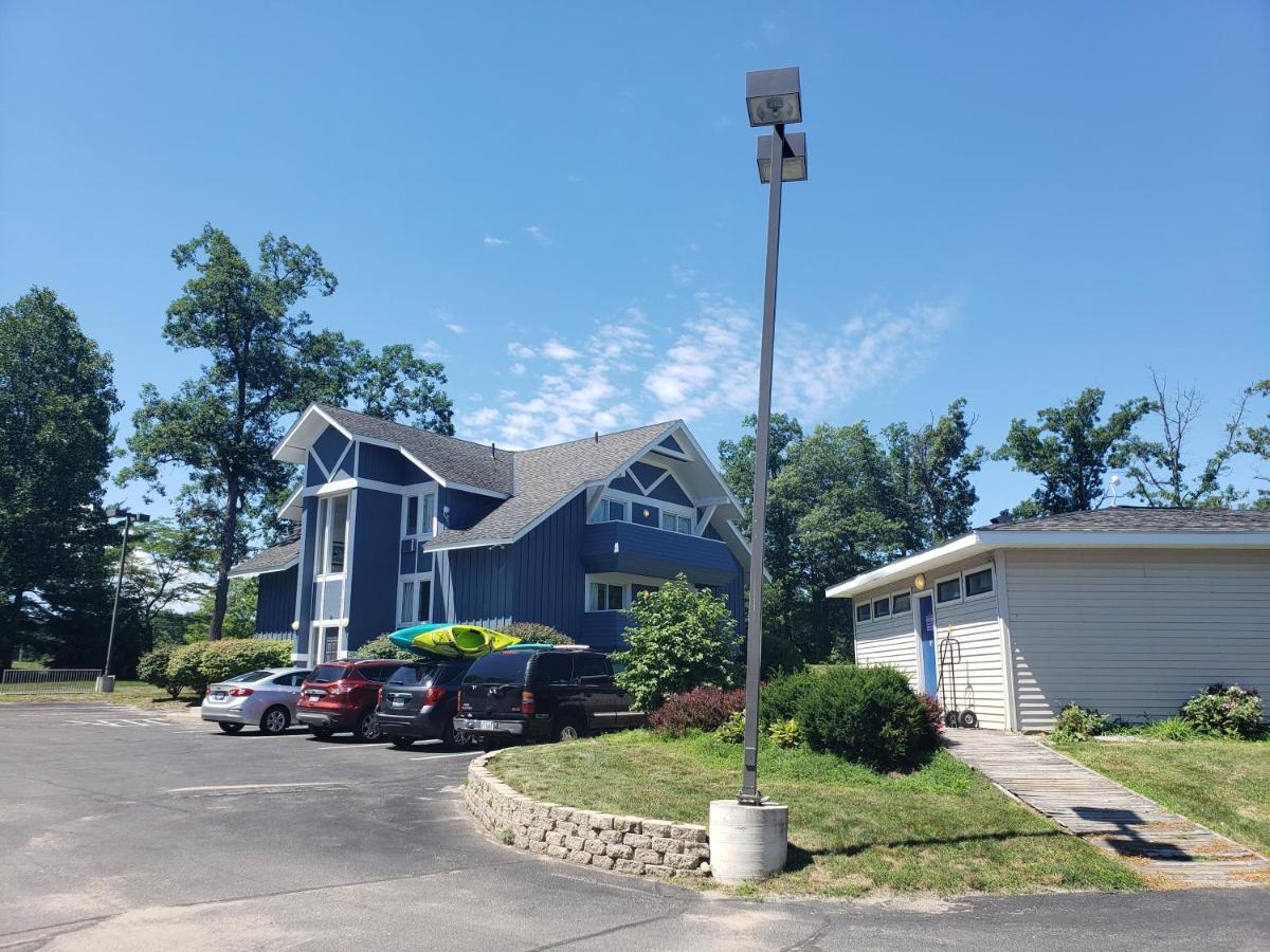 Motel Travelodge By Wyndham Traverse Mi 2*