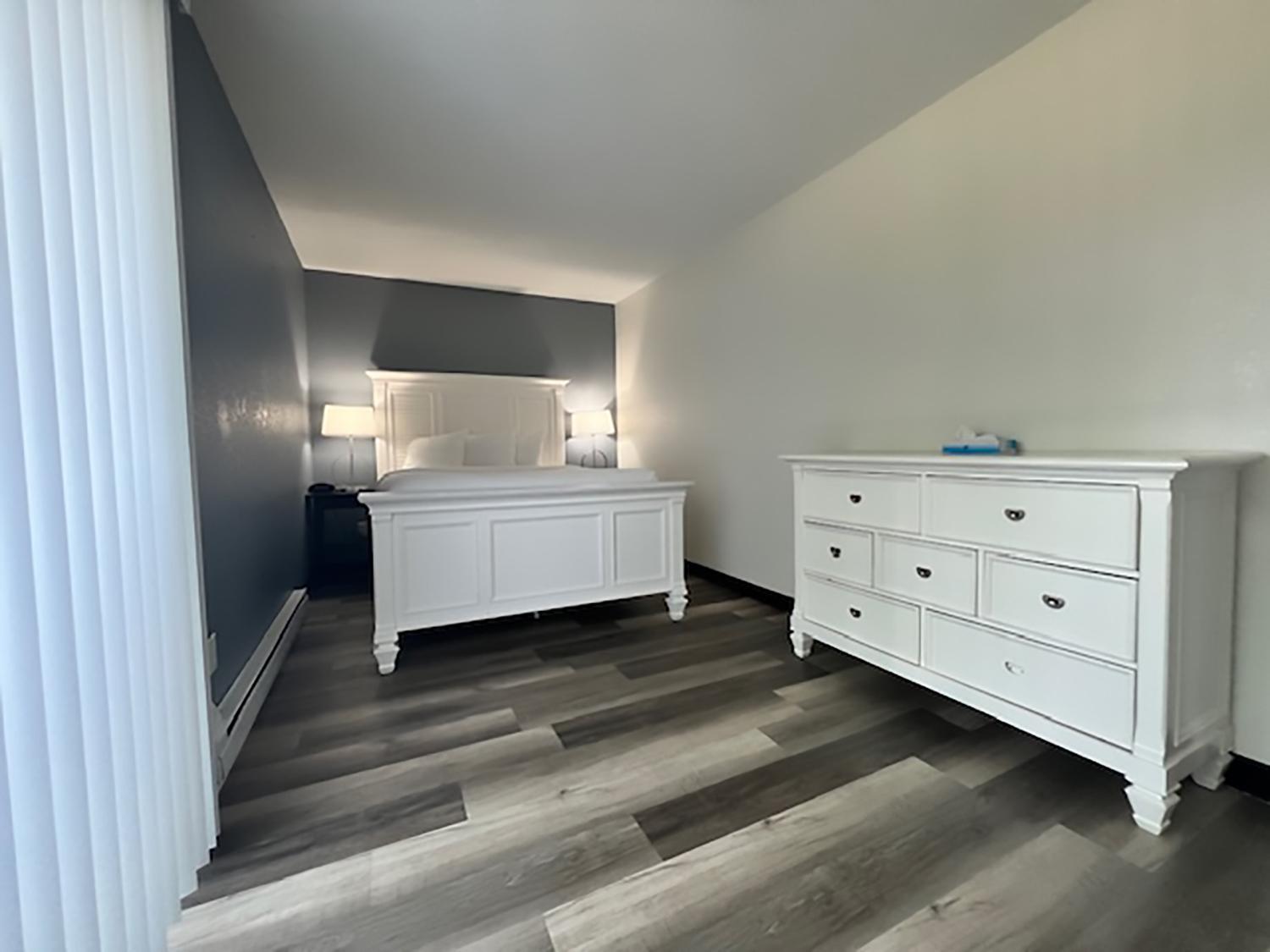 Travelodge By Wyndham Traverse Mi Motel