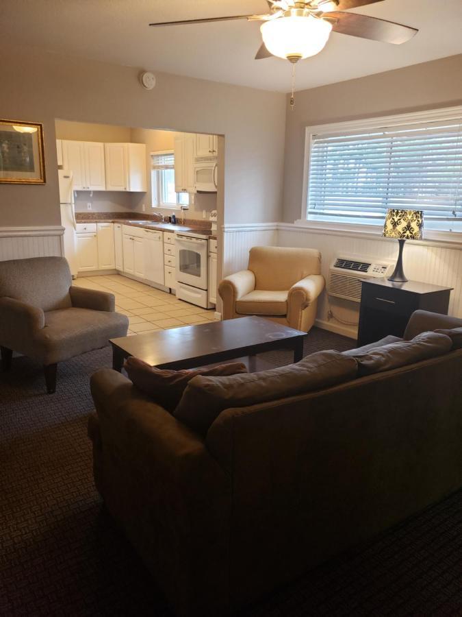 Travelodge By Wyndham Traverse Mi