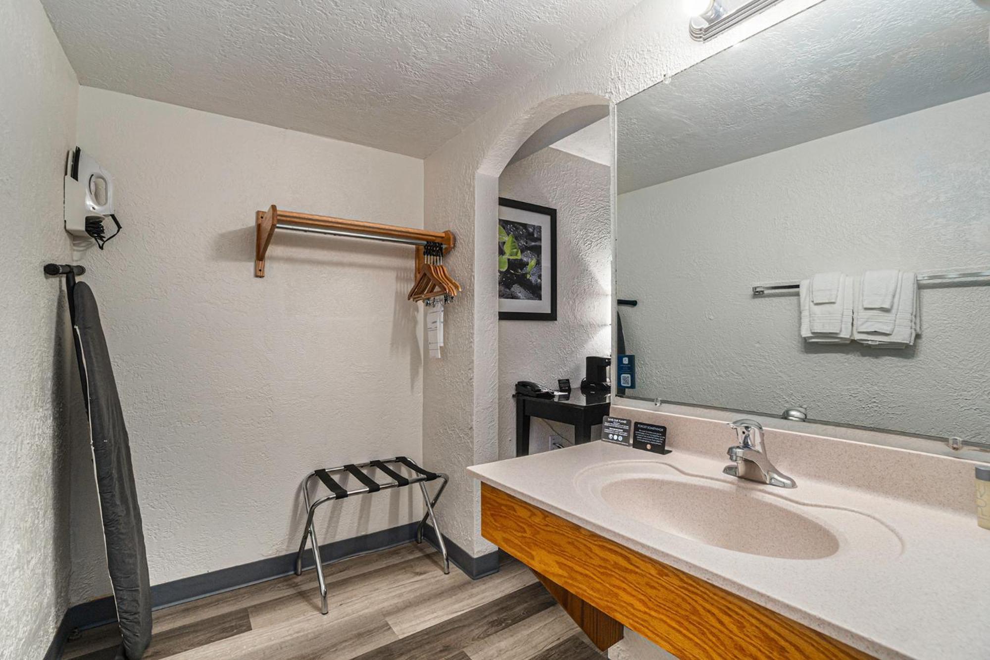 Motel Travelodge By Wyndham Traverse Mi Traverse City