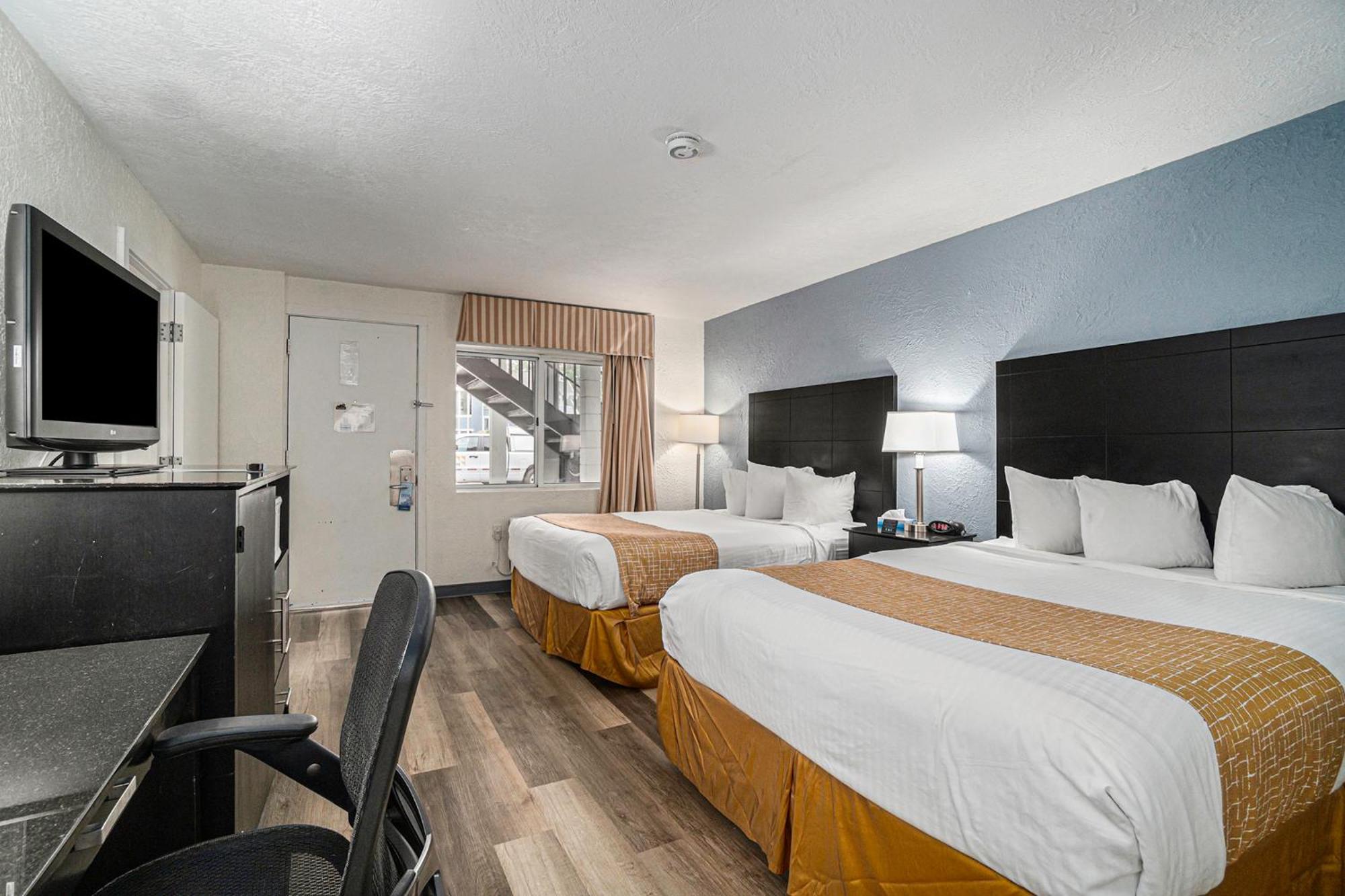 Travelodge By Wyndham Traverse Mi Motel 2*