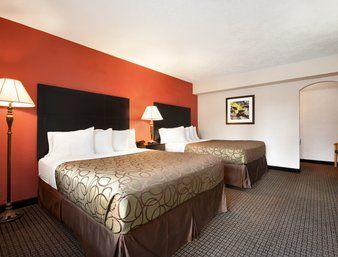 Travelodge By Wyndham Traverse Mi 2*
